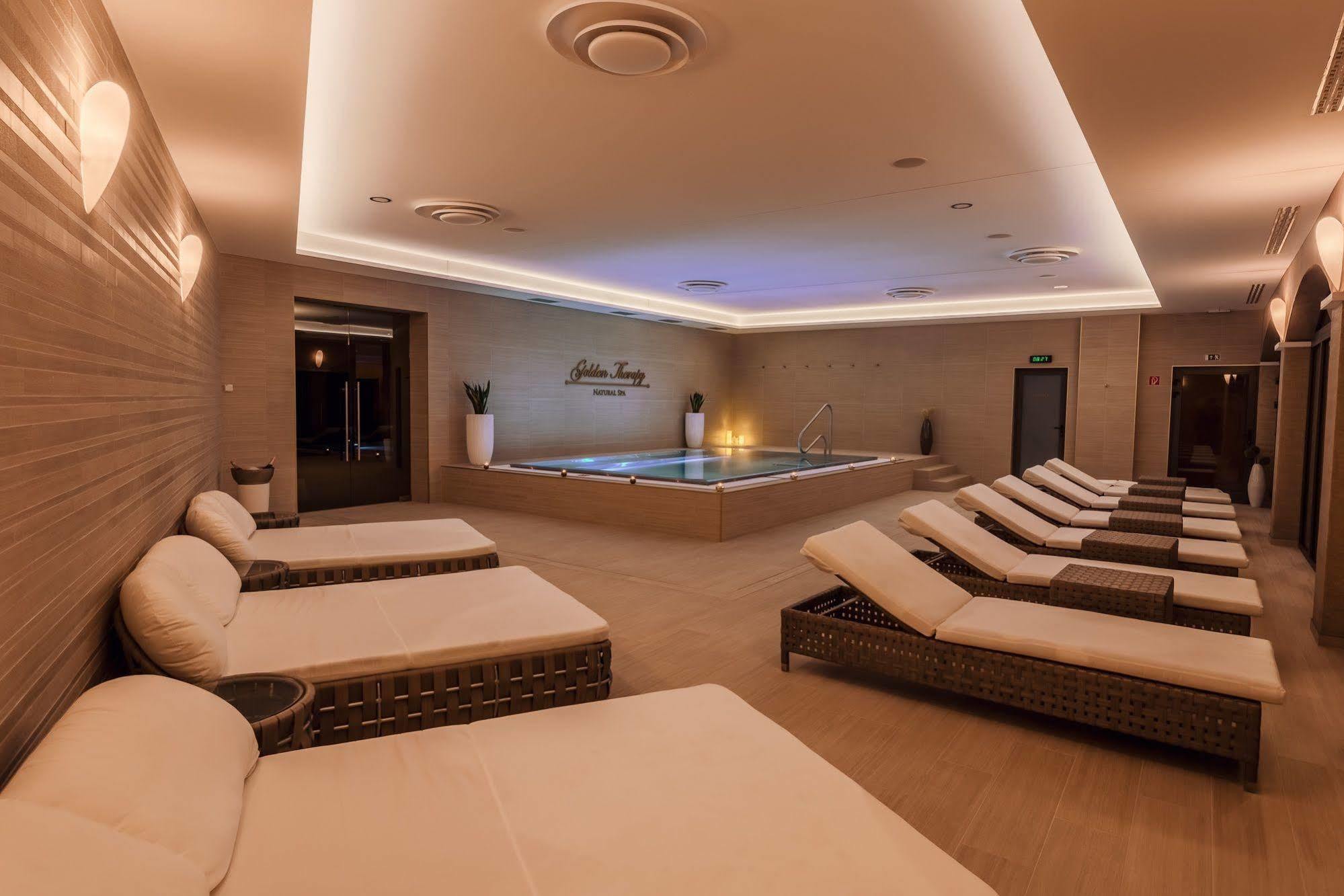 Villa Plaza Boutique Hotel & Spa Presov Ngoại thất bức ảnh